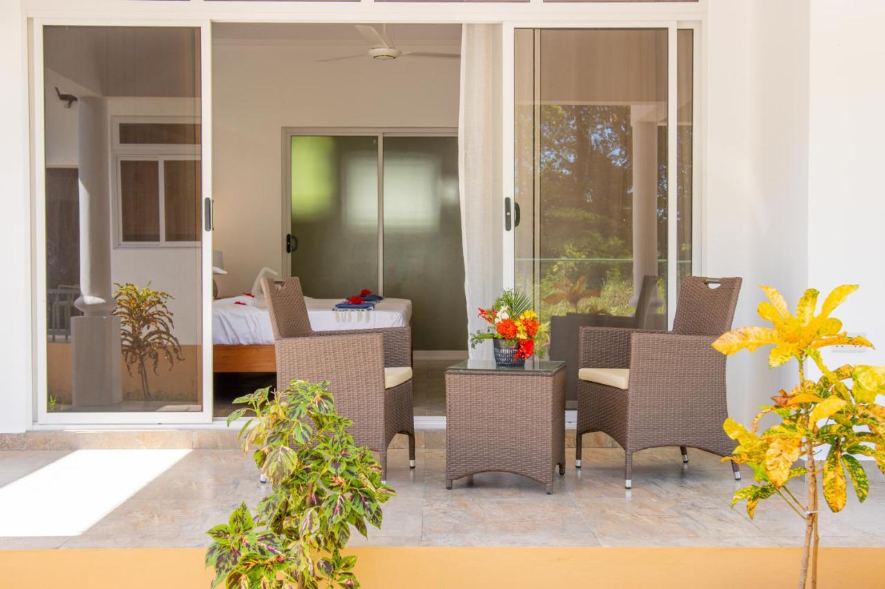 Macmillan'S Holiday Villas Grand Anse (Praslin) Exterior foto