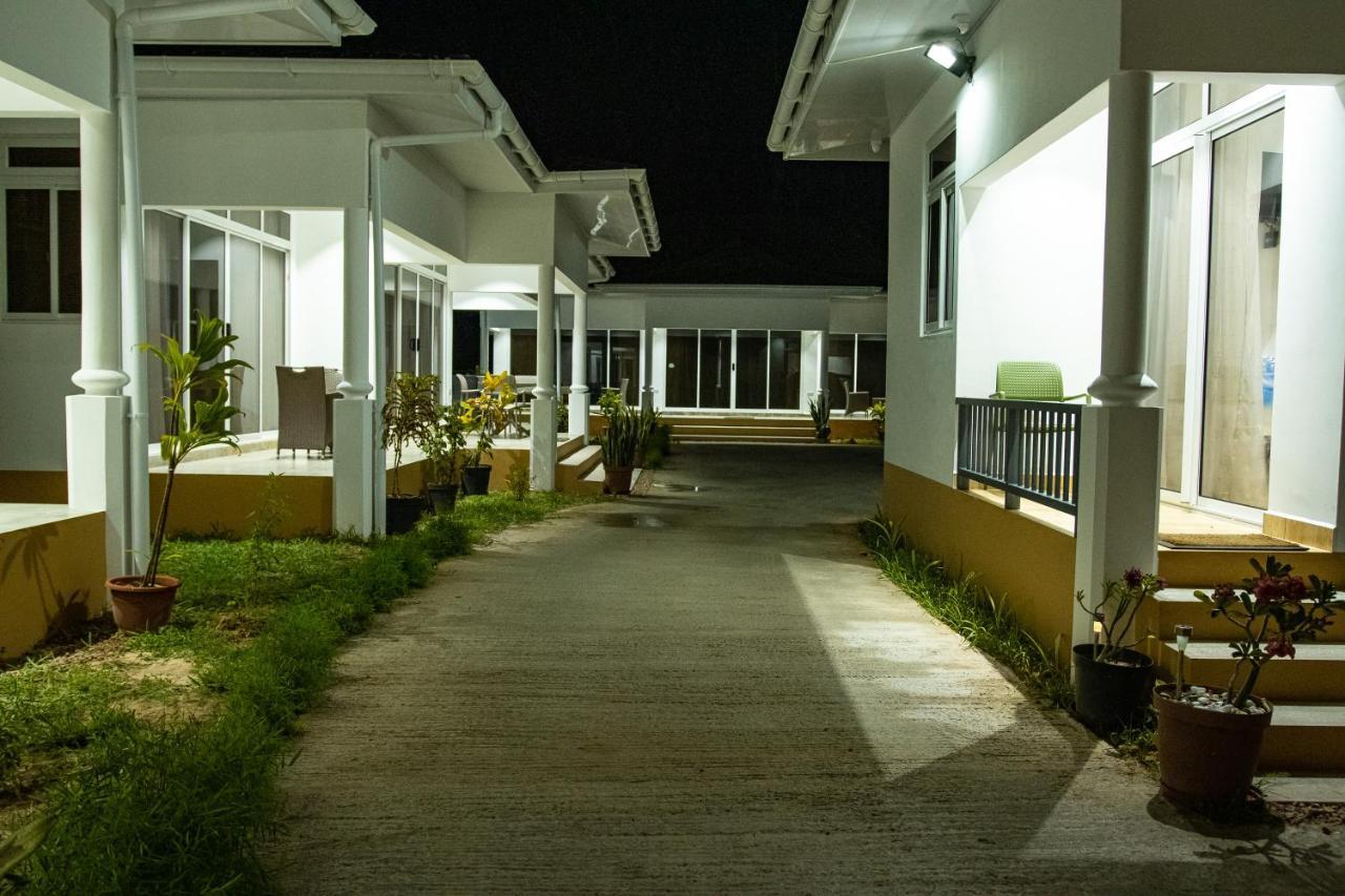 Macmillan'S Holiday Villas Grand Anse (Praslin) Exterior foto