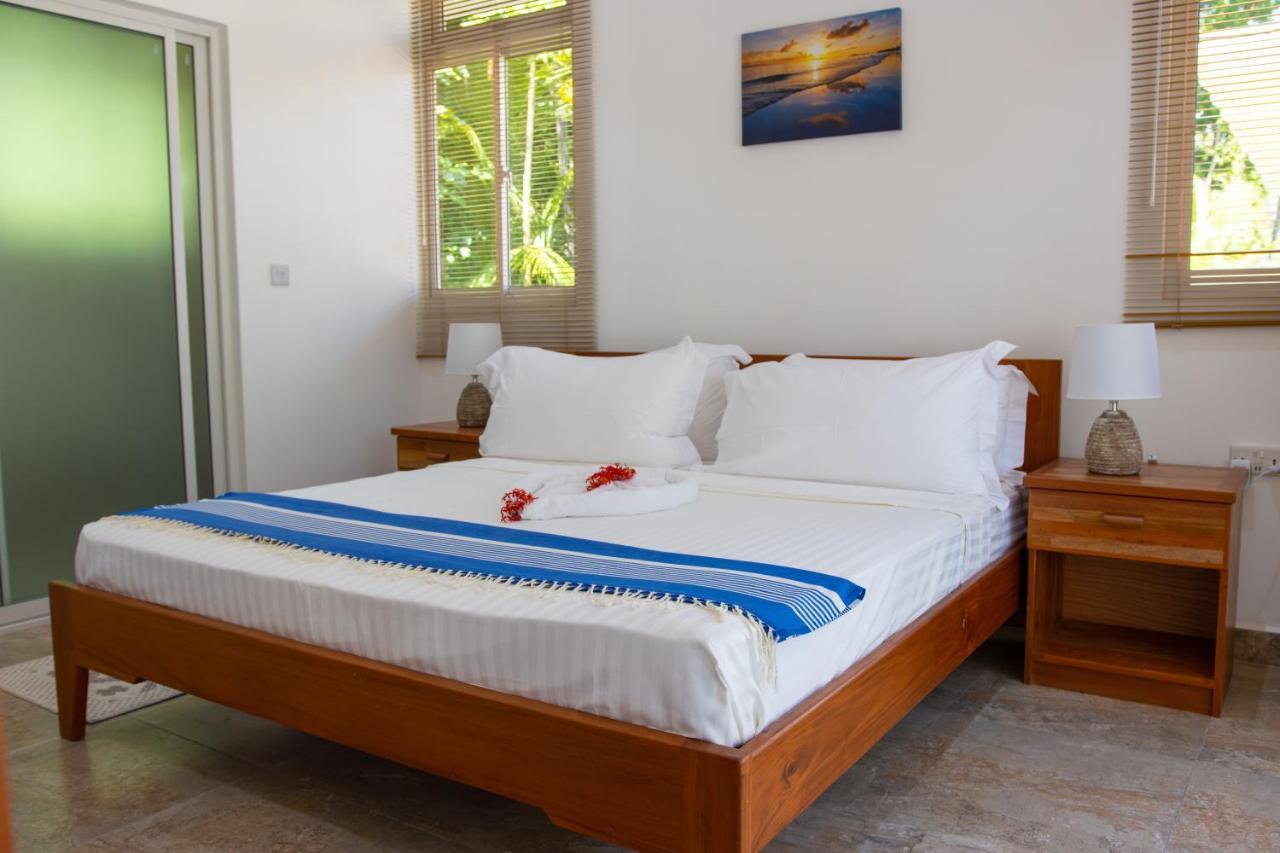 Macmillan'S Holiday Villas Grand Anse (Praslin) Exterior foto